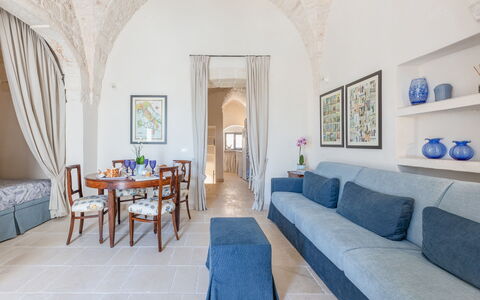 Solo Voi: Pièce, Propriété, Meubles, Design Intérieur, Bâtiment, Maison, Salon, Table, Immobilier, Architecture