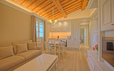 Sole di Vino - 3: Propriété, Pièce, Bâtiment, Plafond, Design Intérieur, Meubles, Salon, Maison, Immobilier, Domicile