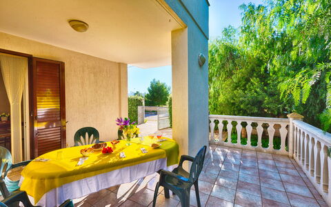 Villa Brigida: Propriété, Jaune, Pièce, Immobilier, Bâtiment, Maison, Meubles, Design Intérieur, Domicile, Biens