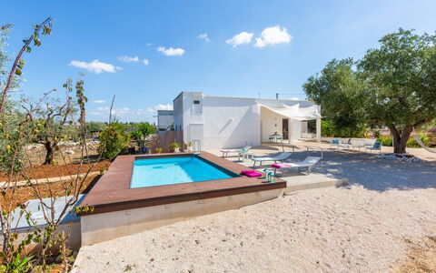 Lamia Di Nonna Mena: Propriété, Maison, Immobilier, Piscine, Domicile, Bâtiment, Biens, Villa, Pièce, Zone Résidentielle