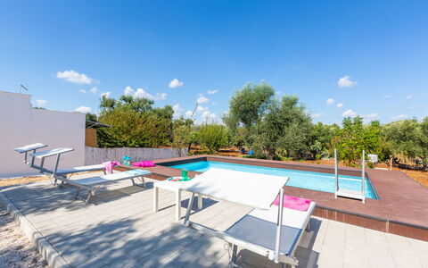 Lamia Di Nonna Mena: Propriété, Immobilier, Piscine, Maison, Bâtiment, Ciel, Villa, Domicile, Vacances, Biens