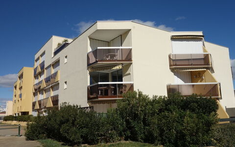 Voiles D'Or-Gênois: Ciel, Plante, Bâtiment, Fenêtre, Nuage, Design Urbain, Lot Terre, Bâtiment Commercial, Façade, Condominium