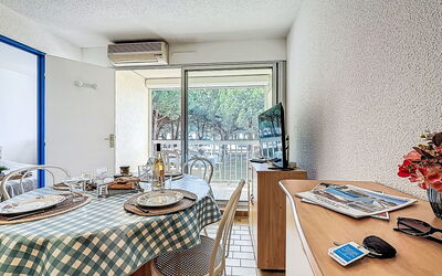 Los Amigos 130.15: Design Intérieur, Appartement, Meubles, Sol, Sol, Pièce, Chaise, Cuisine, Table Cuisine Et Salle A Manger, Principaux Appliance