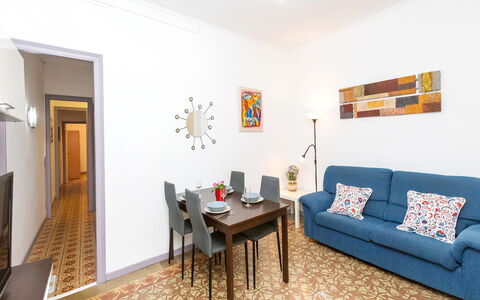 Gracia: Providencia: Pièce, Propriété, Meubles, Design Intérieur, Salon, Immobilier, Jaune, Bâtiment, Maison, Table