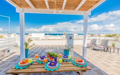 La Terrazza Vista Mare Di Marco: Propriété, Vacances, Ciel, Immobilier, Bâtiment, Pièce, Maison, Recours, Design Intérieur, Océan