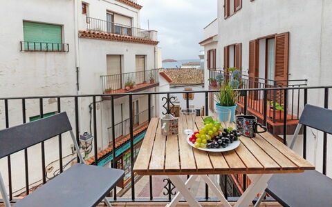 Cap de Tossa: Propriété, Meubles, Balcon, Pièce, Bâtiment, Table, Maison, Design Intérieur, Immobilier, Appartement