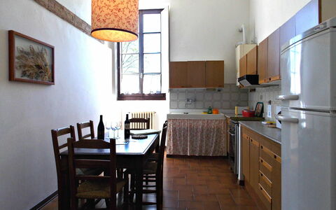 Villa Sandra: Pièce, Meubles, Propriété, Bâtiment, Cuisine, Comptoir, Sol, Design Intérieur, Cabinetry, Maison