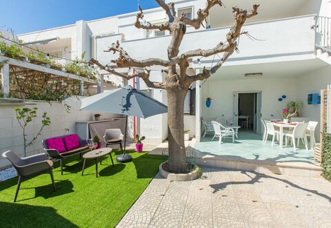 Casa Rosa: Propriété, Maison, Bâtiment, Immobilier, Domicile, Pièce, Appartement, Villa, Arrière-Cour, Zone Résidentielle