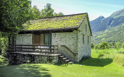 Rustico al Campett: Maison, Vert, Propriété, Paysage Naturel, Chalet, Herbe, Bâtiment, Domicile, Zone Rurale, Ferme