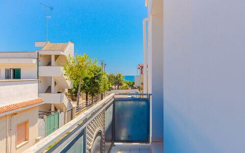 Appartamento Pineta Mare: Ciel, Fenêtre, Bâtiment, Bleu Azur, Design Urbain, Condominium, Façade, Arecales, Loisir, Appartement
