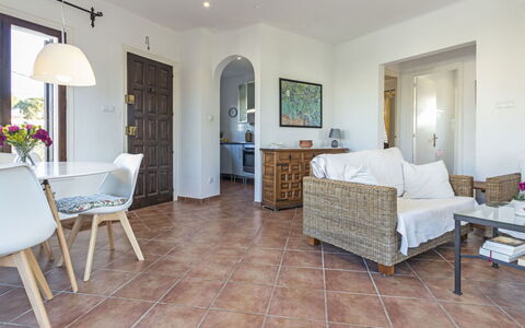 Marisol: Propriété, Pièce, Meubles, Bâtiment, Sol, Immobilier, Design Intérieur, Maison, Tuile, Suite