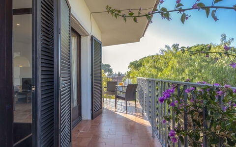 Marisol: Propriété, Immobilier, Bâtiment, Balcon, Maison, Architecture, Design Intérieur, Pièce, Domicile, Zone Résidentielle