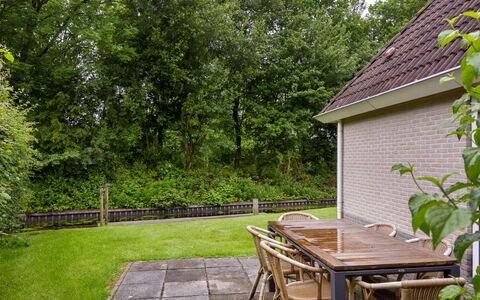 Bungalowpark It Wiid: Meubles, Mobilier De Jardin, Arbuste, Jardin, Ombre, Lot Terre, Pelouse, Tableau De Plein Air, Couverture De Sol