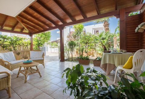 Villa Anna: Propriété, Immobilier, Bâtiment, Pièce, Recours, Maison, Eco Hôtel, Design Intérieur, Villa, Porche