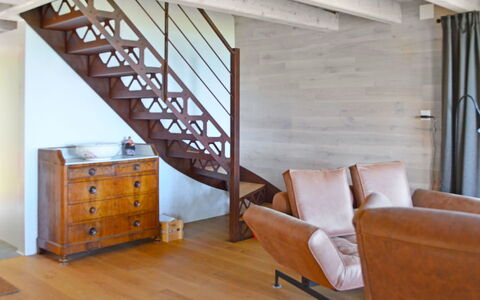 Chalet la Frêtaz: Meubles, Cabinetry, Bâtiment, Bois, Tiroir, Confort, Commode, Design Intérieur, Sol, Sol