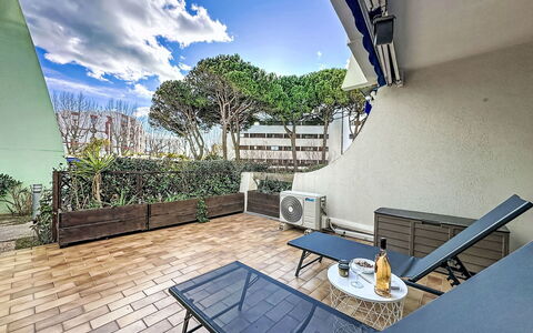 La Grande Motte 600: Zone Résidentielle, Piscine, Recours, Ombre, Mobilier De Jardin, Hacienda, Eco Hôtel, Villa, Hôtel