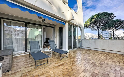 La Grande Motte 600: Zone Résidentielle, Piscine, Recours, Ombre, Mobilier De Jardin, Hacienda, Eco Hôtel, Villa, Hôtel