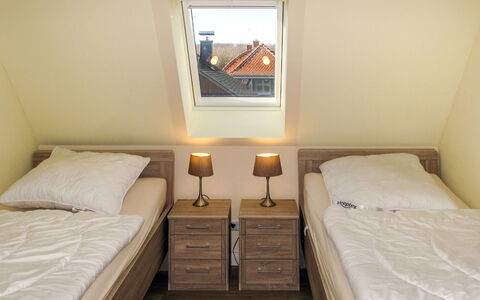 Zum Katzengrund Ii: Chambre, Lit, Pièce, Meubles, Propriété, Cadre De Lit, Drap De Lit, Sol, Matelas, Literie