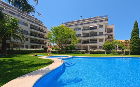 Zephyrus: Appartement, Zone Résidentielle, Condominium, Biens, Aménagement Paysager, Cour, Manoir, Balcon