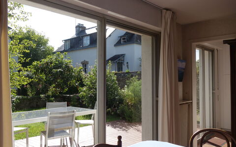 Ty Mam Goz: Propriété, Pièce, Bâtiment, Maison, Porche, Design Intérieur, Meubles, Immobilier, Domicile, Architecture