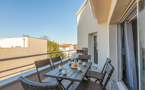 La Closerie des Tremieres: Propriété, Bâtiment, Immobilier, Maison, Balcon, Appartement, Pièce, Domicile, Architecture, Design Intérieur