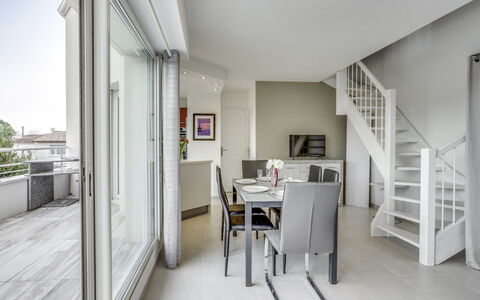La Closerie des Tremieres: Propriété, Bâtiment, Pièce, Plafond, Maison, Design Intérieur, Meubles, Sol, Immobilier, Architecture