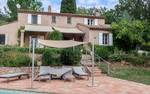 La Source: Propriété, Maison, Immobilier, Zone Résidentielle, Bâtiment, Domicile, Piscine, Architecture, Façade, Villa