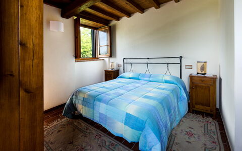 Casale Vacanze Il Granaio: Chambre, Lit, Pièce, Meubles, Drap De Lit, Propriété, Cadre De Lit, Literie, Design Intérieur, Bâtiment
