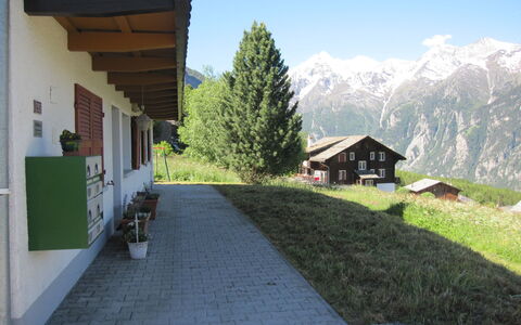 Heimine: Propriété, Maison, Chaîne De Montagnes, Alpes, Domicile, Montagne, Herbe, Bâtiment, Immobilier, Paysage