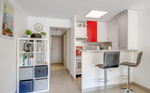 Le Mexico: Meubles, Étagère, Pièce, Design Intérieur, Propriété, Bâtiment, Rayonnage, Plafond, Maison, Sol