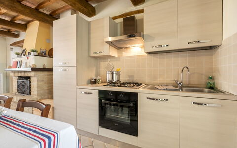 Green Wellness House: Meubles, Cabinetry, Comptoir, Propriété, Évier, Robinet, Bâtiment, Bois, Evier, Cuisine