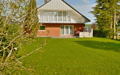 Belvedere: Plante, Nuage, Ciel, Bâtiment, Fenêtre, Arbre, Paysage Naturel, Lot Terre, Herbe, Maison