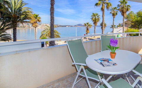 Rocamar: Propriété, Immobilier, Vacances, Maison, Bâtiment, Appartement, Pièce, Table, Balcon, Meubles
