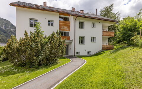 Ferienwohnung Wüest: Plante, Nuage, Ciel, Bâtiment, Fenêtre, Lot Terre, Arbre, Maison, Design Urbain, Herbe
