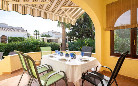 Mirador: Propriété, Immobilier, Bâtiment, Pièce, Meubles, Table, Design Intérieur, Maison, Biens, Architecture
