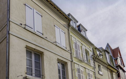 Carnot: Architecture, Bâtiment, Propriété, Façade, Maison, Mur, Quartier, Ville, Ciel, Fenêtre