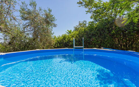 Fonte del Ceppo 2: L'Eau, Ciel, Ressources En Eau, Bleu Azur, Piscine, Paysage Naturel, Végétation, Arbre