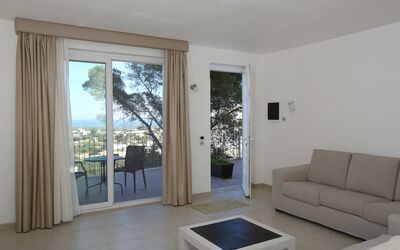 Villa Eos: Meubles, Canapé, Bois, Confort, Design Intérieur, Ombre, Canapé-Lit, Sol, Salon
