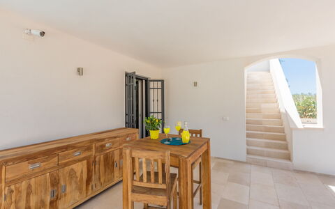 Villa Stella Cadente: Bois, Design Intérieur, Sol, Table, Sol, Tache De Bois, Peindre, Revêtement De Sol Stratifié, Dur, Bâtiment