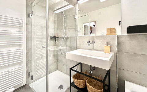 Auszeit: Sol, Sol, Design Intérieur, Luminaire Plomberie, Salle De Bains, Toilette, Plomberie, Meubles, Pièce, Évier