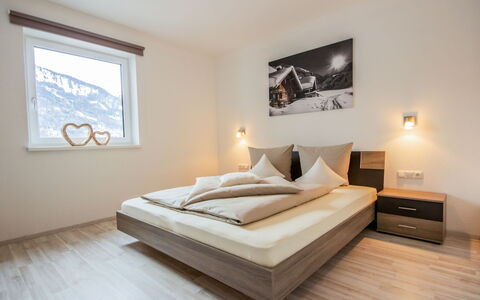 Aileen: Chambre, Lit, Meubles, Pièce, Propriété, Matelas, Cadre De Lit, Parquet, Design Intérieur, Sol