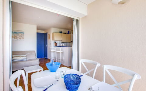 Cap D'Agde 897: Pièce, Propriété, Meubles, Design Intérieur, Bâtiment, Maison, Suite, Immobilier, Table, Chambre