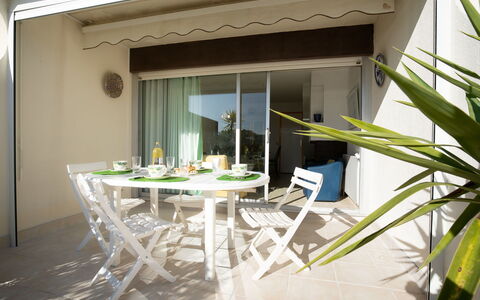 Hélios: Propriété, Pièce, Maison, Bâtiment, Design Intérieur, Immobilier, Domicile, Meubles, Architecture, Sol