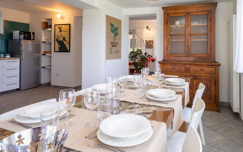 Di Sara: Pièce, Propriété, Salle À Manger, Meubles, Bâtiment, Design Intérieur, Table, Immobilier, Maison, Sol