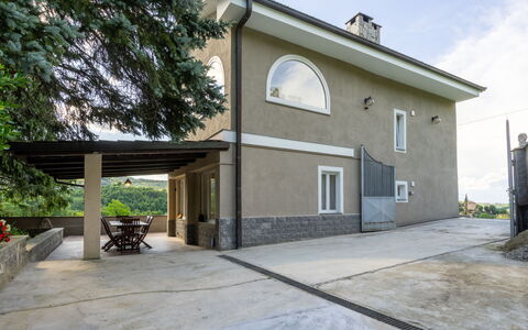 Di Sara: Propriété, Maison, Bâtiment, Domicile, Immobilier, Architecture, Zone Résidentielle, Façade, Biens, Toit
