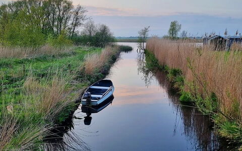 Natuurlijk de Veenhoop: L'Eau, Nuage, Ciel, Plante, Ressources En Eau, Paysage Naturel, Arbre, Cours D'Eau, Horizon
