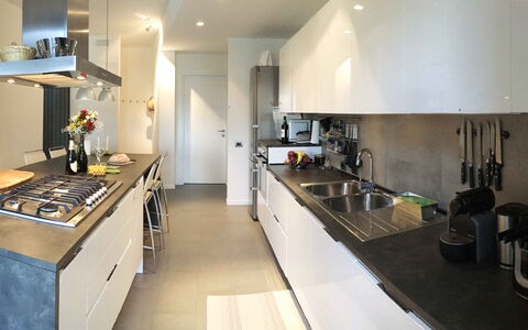 Casale De Conti: Comptoir, Propriété, Pièce, Cuisine, Cabinetry, Design Intérieur, Meubles, Bâtiment, Sol, Domicile