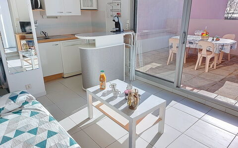 Amourêva: Ombre, Métal, Balcon, Conception, Daylighting, Couvre-Fenêtres, Aluminium, Plante D'Appartement, Store, Traitement De Fenetre
