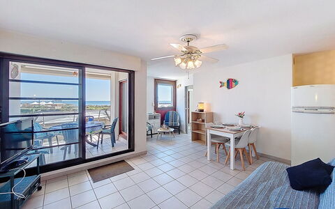Cap D'Agde 905: Appartement, Chaise, Ombre, Balcon, Hôtel, Appartement Penthouse, Table Cuisine Et Salle A Manger