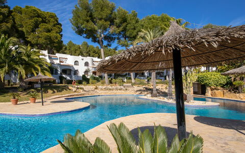 Los Lagos: Piscine, Recours, Propriété, Vacances, Loisir, Immobilier, Ville Resort, Arbre, Biens, Palmier